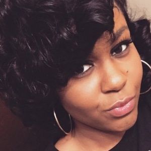 Meet your Posher, Tiara